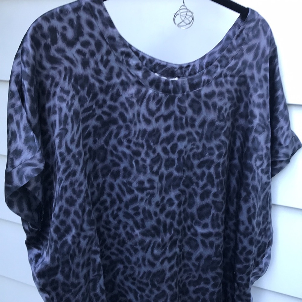 Joie grey animal print short sleeve silk top